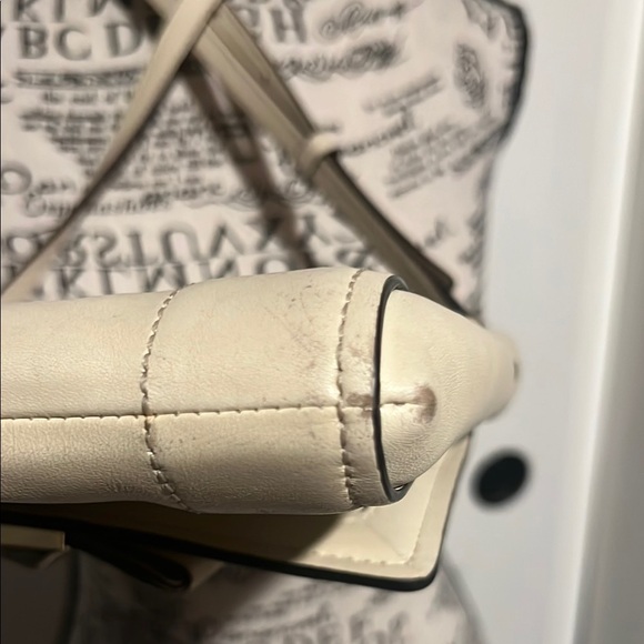 Kate Spade Cream Crossbody Bag with Bow Detail - Picture 7 of 11